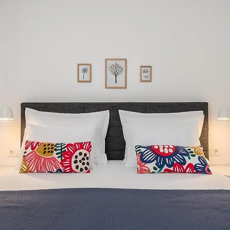 アパート Maria ムリニ