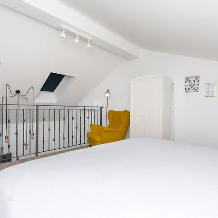 Maria Apartman *