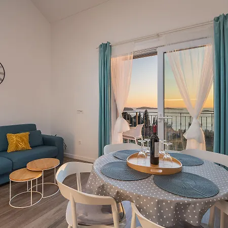 Maria アパート *