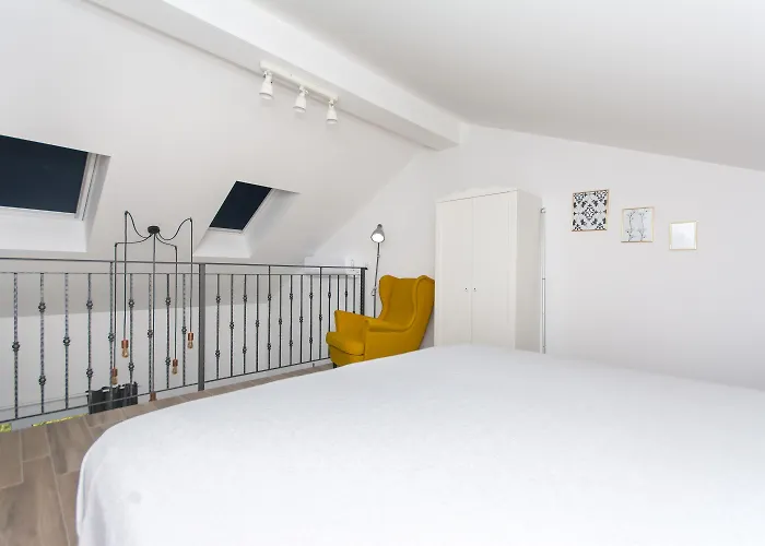 Maria Apartman *